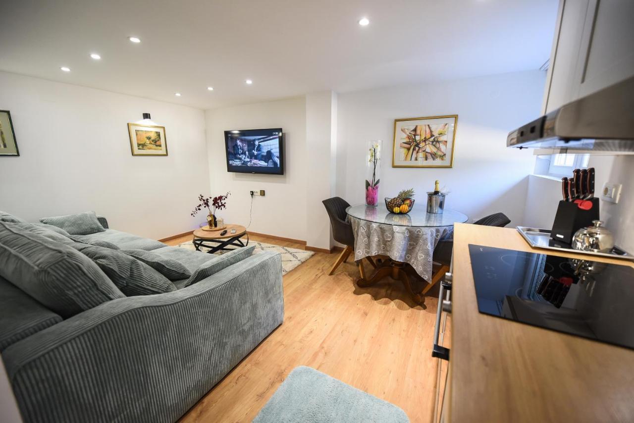 Apartman Maja Appartement Zadar Buitenkant foto