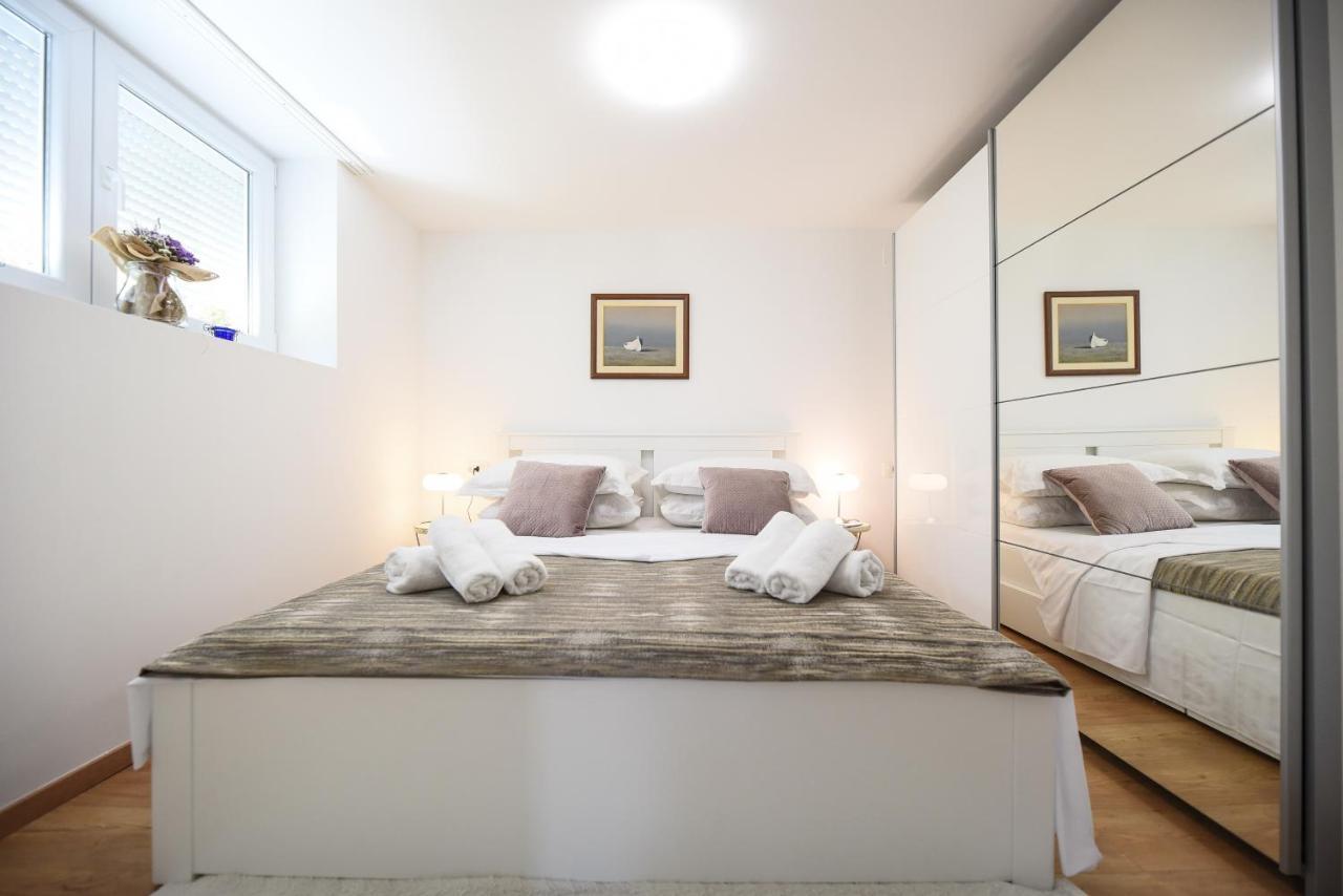 Apartman Maja Appartement Zadar Buitenkant foto