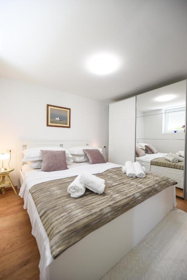 Apartman Maja Appartement Zadar Buitenkant foto
